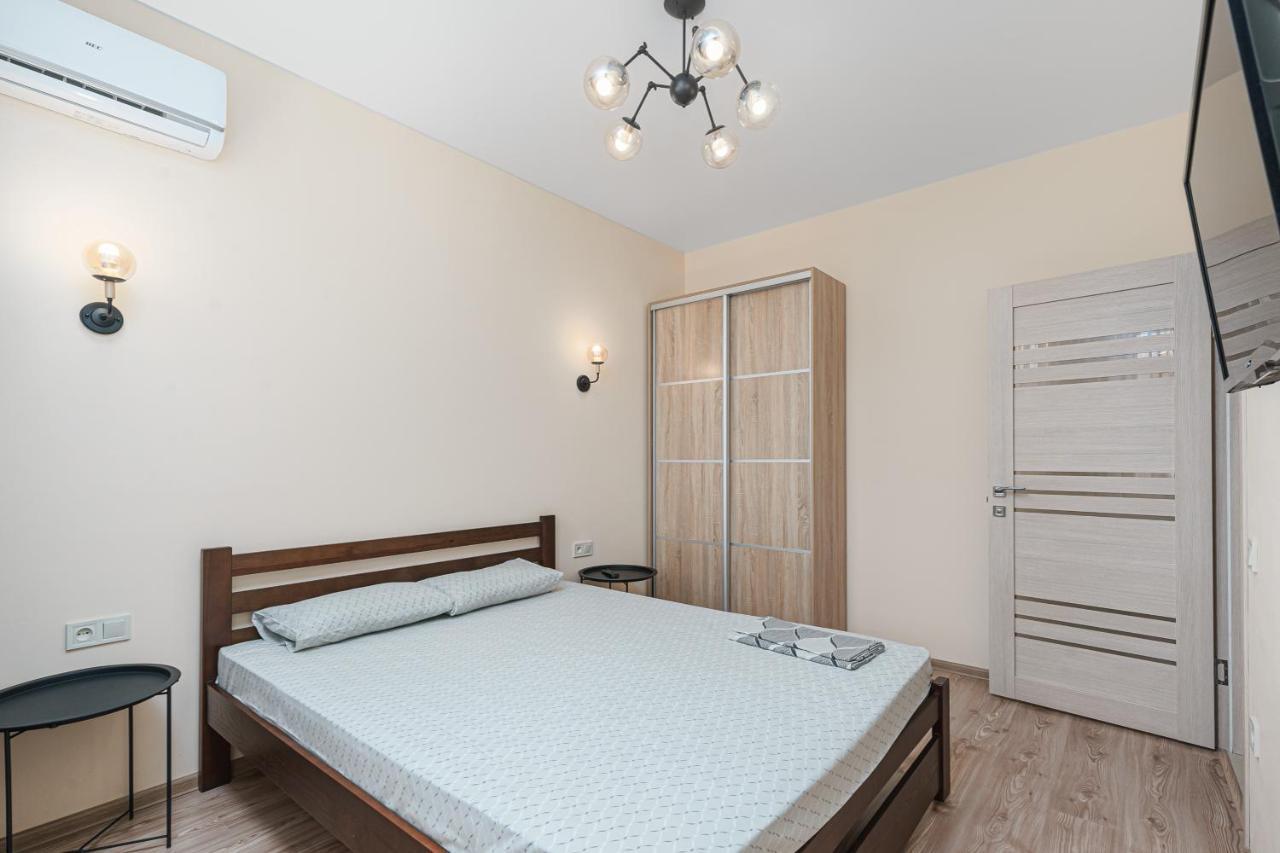 20 Deribasivska 2 Bedrooms Apartment أوديسا المظهر الخارجي الصورة